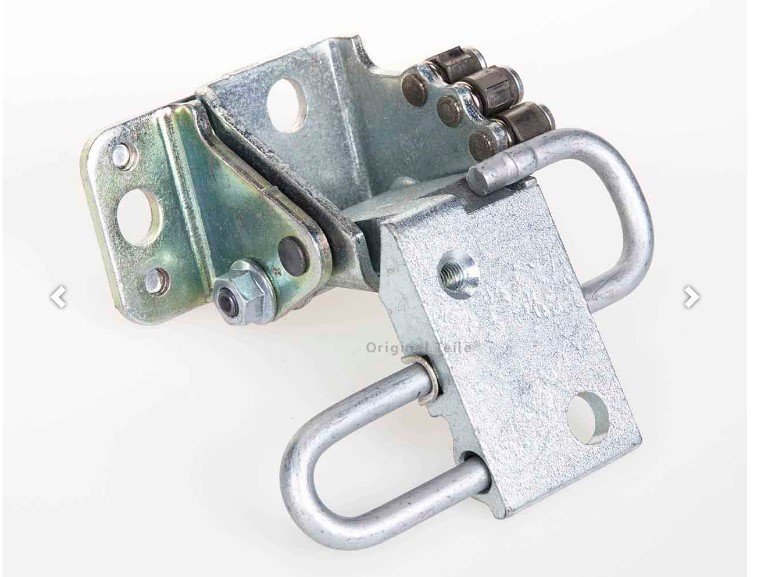 O/S/F Lower Door Hinge – 3C8 831 412 C