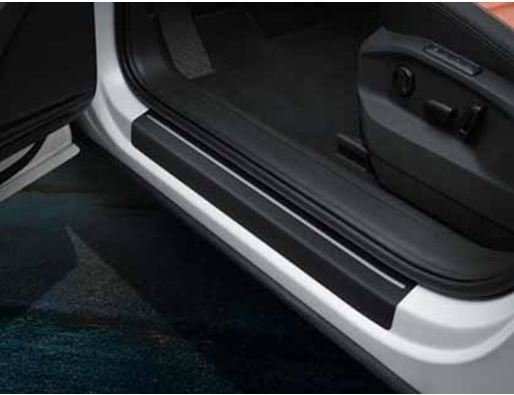Tiguan Door Sill Protection Film – Black/Silver