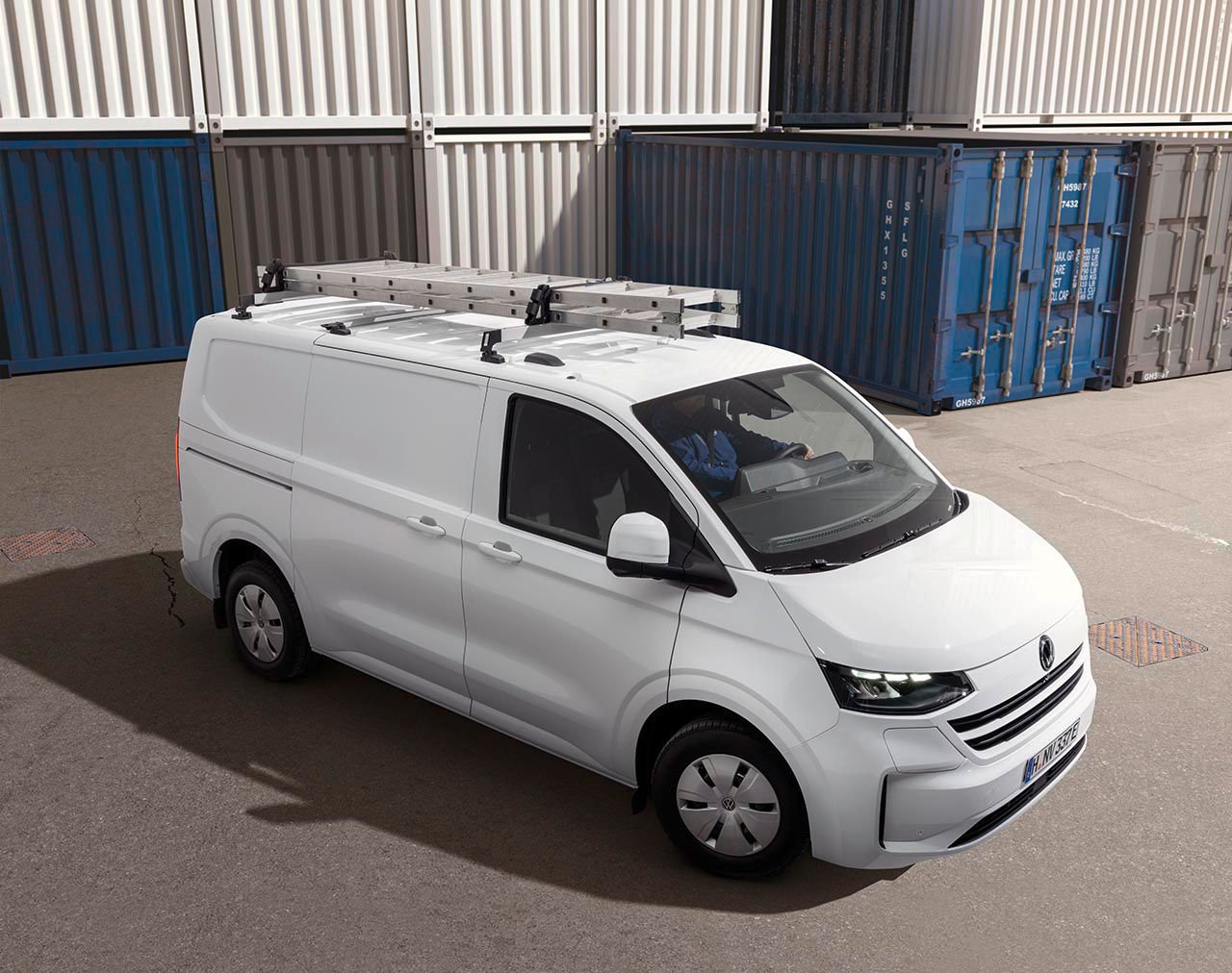 T7 Transporter Roof Bars – 7TG 071 126 N - Image 3